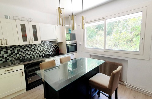 Saint-Jerome Apartment | T2 Lower Villa with pool