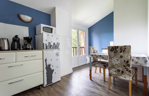 Fer a Cheval Apartment | 🔥 T2 Toulouse Centre St Cyprien Queen Size bed, air conditioning, terrace, quiet, comfort