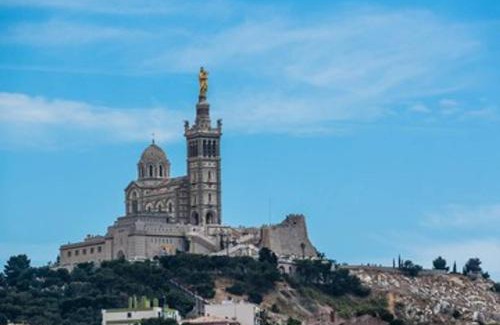 Saint-Lambert Apartment | T2 Vue sur la Basilique de Notre Dame de la Garde