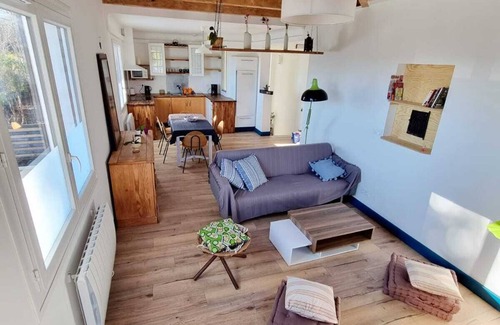 Bayonne Apartment | T3-75m2 +40m2 TERRACE on 1st floor of a house +Private GARDEN and PARKING AREA