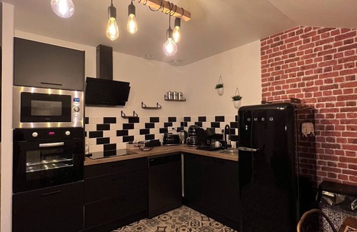 La Ville-du-Bois Apartment | T3 Apartment - Near Orly/Paris N20 WIFI NETFLIX