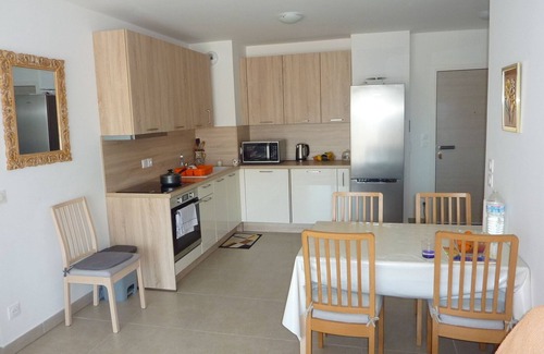Meze Apartment | T3 apartment of 60 m2 4 minutes walk from the beach,