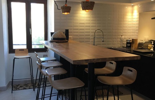 Saint-Florent Apartment | T3 Full center Saint Florent. The port