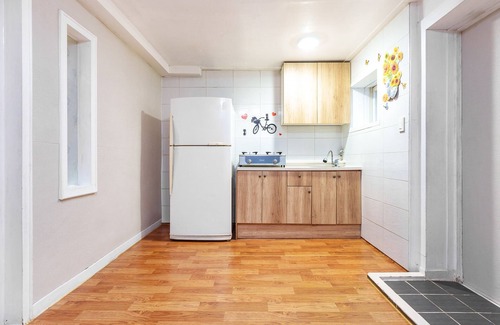Kkotchi House | Taean Vintage House Pet-friendly Pension