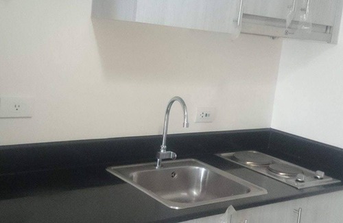 Malate Condo | TAFF AVE. MALATE MANILA/LUXURY HOME WITH WI-FI , TV. CABLE, and FULLY FU