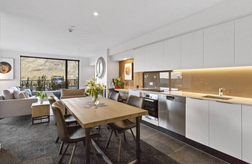 Arthur's Point Apartment | Taha Apartment @ the base of Coronet Peak