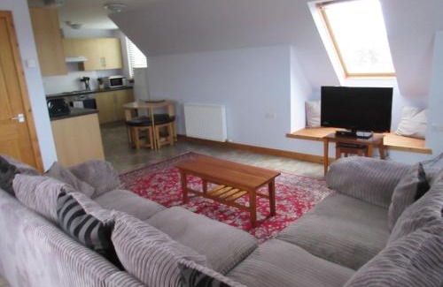 Mellon Charles Apartment | Taighali Apartment