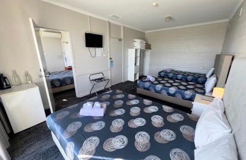 Seymour Hotel | Tailem Bend Riverside Hotel