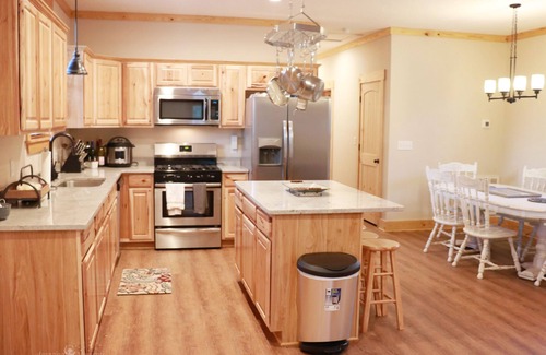 Glencoe Other | Taivas Farm is as close to Gatlinburg as you can find in Gadsden Alabama.