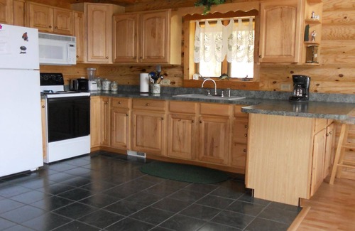 Charlevoix Cabin | Take a break and unwind at this peaceful oasis