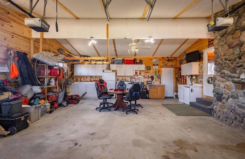 Osakis House | Take ur dogs on a daily pontoon ride on beautiful lake Osakis will guide u out