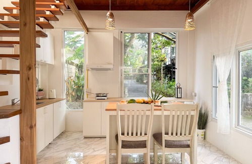 Takua Pa House | Takua Pa Home - Kick back & relax in this calm, stylish private villa.