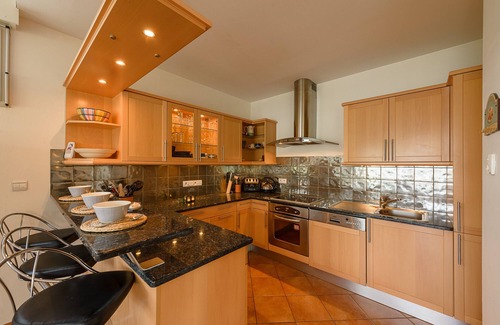 Talloires-Montmin Apartment | TALLOIRES- Terrasses de l'Hermitage, Pool & View