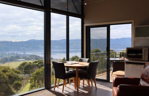 Grindelwald Apartment | Tamar Ridge Winery Apartment #8