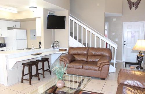 West Kissimmee Apartment | Tamarind Villa MK015
