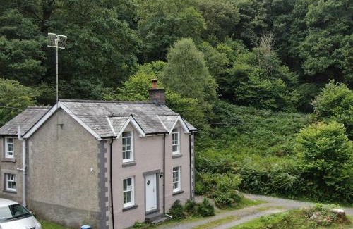 Gwynedd- Snowdonia House | Tan-Y-Garth Cottage Snowdonia