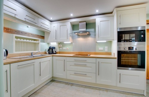 Denbigh House | Tan y Garth - Four Bedroom House, Sleeps 8
