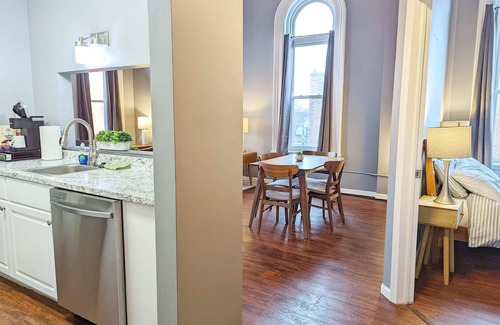 Bay City Apartment | Tanner Bldg Apt 11 - 2 bedroom (Downtown)