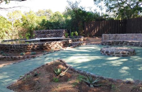 Hoedspruit House | TarRoadEnds