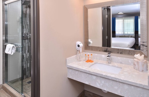 Tarzana Hotel | Tarzana Inn