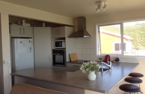 Glinks Gully House | Tasman Seascape - uninterrupted views, stunning sunsets & direct beach access
