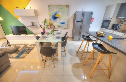 Gzira Apartment | Tastefully furnished 3beds/3baths, 2balconies WVID1
