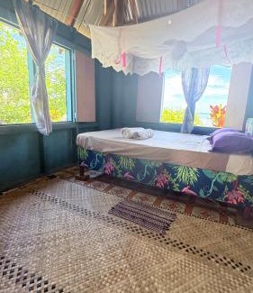 Naisisili House | Taven Homestay