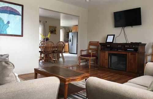 Crescent City House | Taylor House, beautiful views of Lighthouse, Ocean and Brother Jonathan Park
