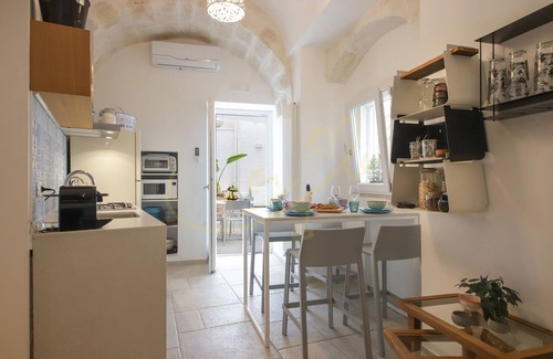 Centro Storico Apartment | TD Casa Marea Seaside View in Prime Location