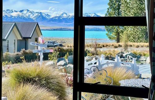 Lake Tekapo House | Te Manawa Lakeside Garden