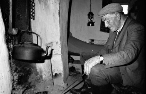 Malin House | Teach Róisin-Traditional Irish holiday cottage in Malin Head.