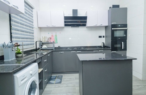 Ikeja Apartment | Teleworld Apartment Ikeja Lagos - 4-bedroom Duplex apartment