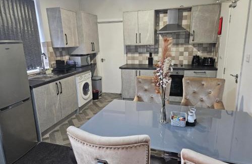 Telford Apartment | Telford Tranquility Apartment Flat 3 for 4 guests