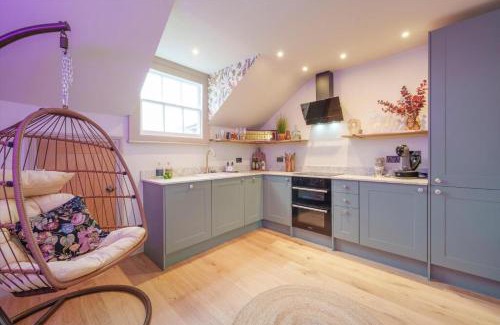 Bristol Old City Apartment | Tellers secret loft apartment The Bank of England