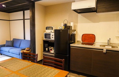 Kanazawa House | Temarian - Artsy Machiya near Higashi Chaya Geisha District