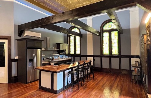 Bainbridge House | Temple Beth El