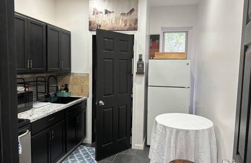 North Philadelphia Apartment | Temple Hospital 3rd Floor