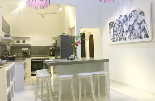 Patuwatha Villa | Temple House Villa in Hikkaduwa