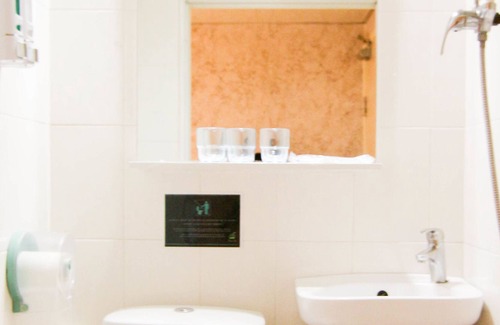 Kwun Chung Hotel | Tempo Inn-Cozy at National Court