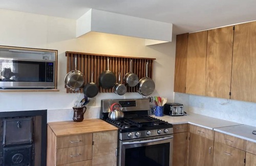 Underhill Center House | Ten Springs Farm - Vermont farm house near skiing, hiking, biking.