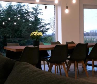 Hoeselt House | Ten Velde - vakantiewoning 12 personen - sauna - bubbelbad