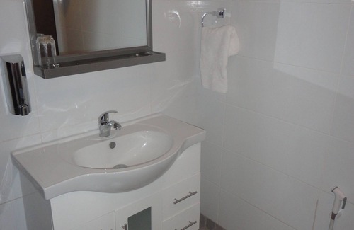 Beyin Hotel | Tenack Beach Resort & Hotel