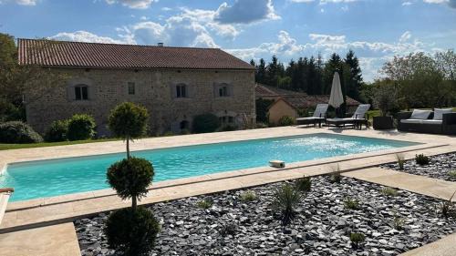 Marillac-le-Franc Bed & Breakfast | TENDANCE CAMPAGNE Chambre d'hôtes