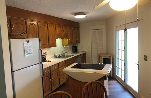 Estill Springs House | 'Tennessee Tahoe': Tims Ford Lake - Cozy Cabin with Two Level Dock