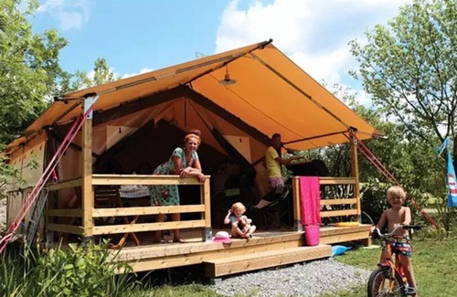 Rosans House | Tent Comfort "Lodge" 30m2 - 2 Schlafzimmer - ohne private Sanitär - überdachte Terrasse 5 Personen