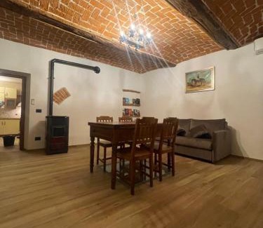 Portacomaro Apartment | Tenuta Paradiso del Monferrato casa dello zio