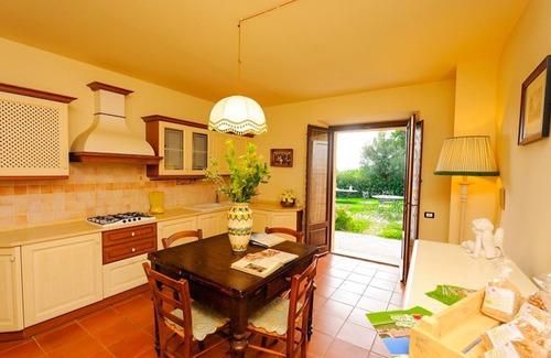 Old Town Villa | Tenuta Patrizi Guardabassi is an ideal Villa for holiday in privacy and relax