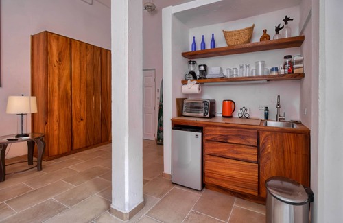 San Carlos Apartment | Tequila Sunrise Studio Apartment