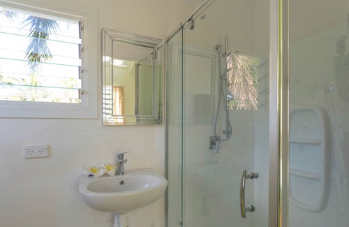 Tapere of Titikaveka Cottage | TeRito Lagoon View Villa