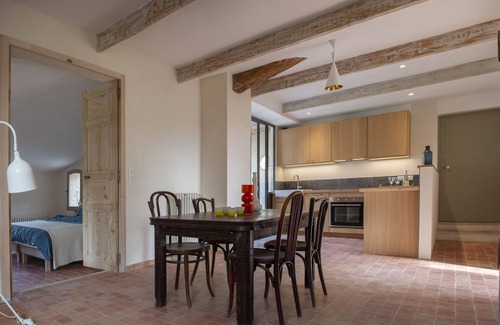 Lourmarin House | Terrace apartment at the foot of the Luberon hills in Lourmarin
